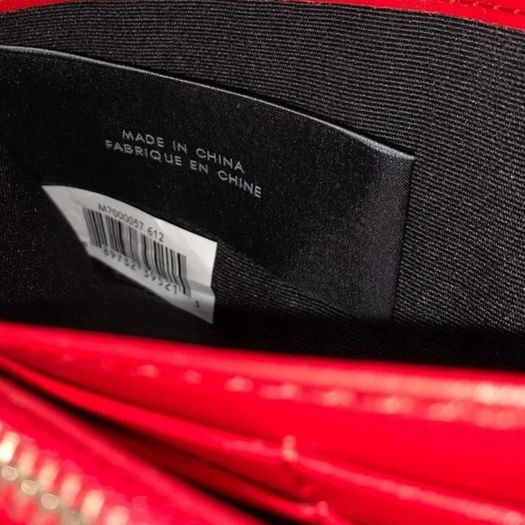 Marc Jacobs Bubble Hearts Patent Leather Zip Wallet - Picture 4 of 9